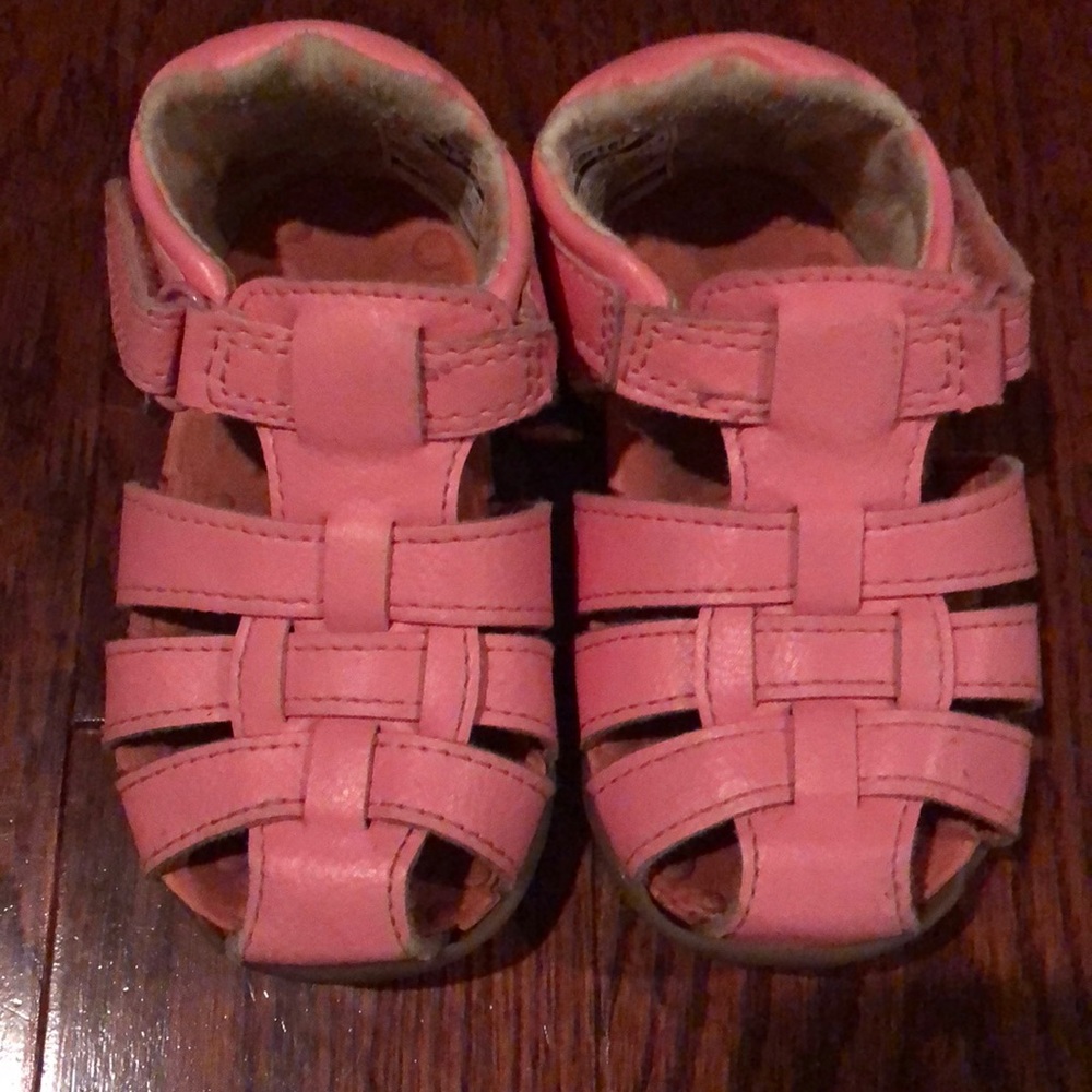 Toddler Size 4 Pink Shoe